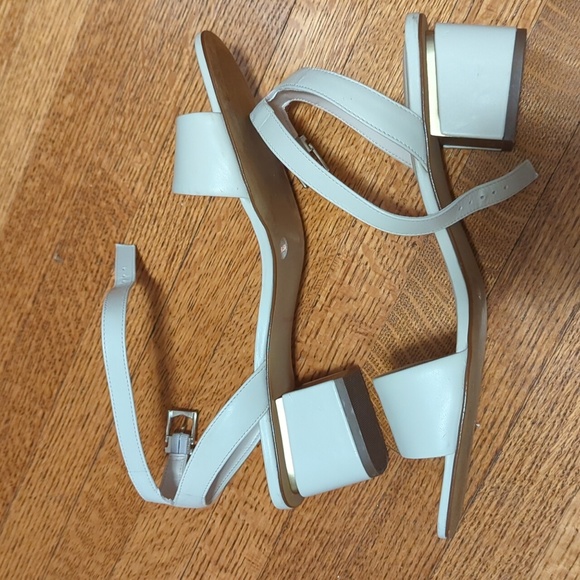 Vince Camuto Acaylee Block Heels - Picture 2 of 7